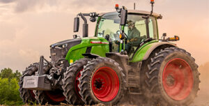 Fendt 700 Vario Gen7 tractor in a field during tillage operation
