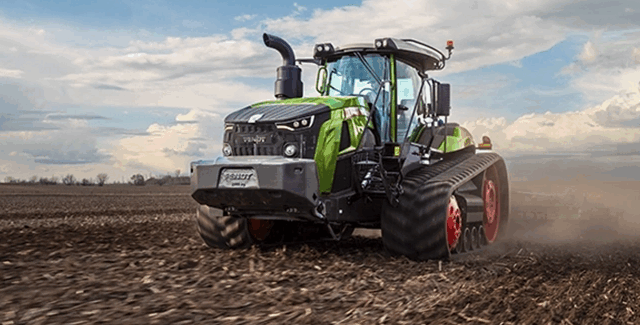 Save with low financing rates on Fendt high-horsepower VarioMT series tracked tractors.